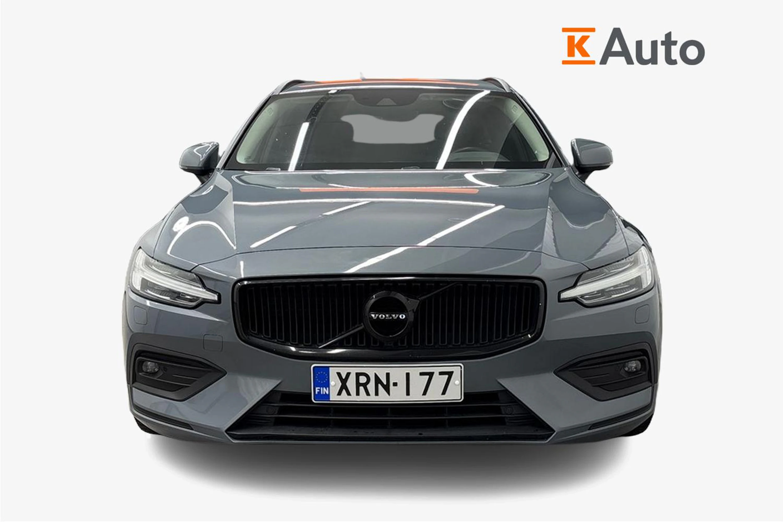 harmaa Volvo V60 2022 kuva 4.