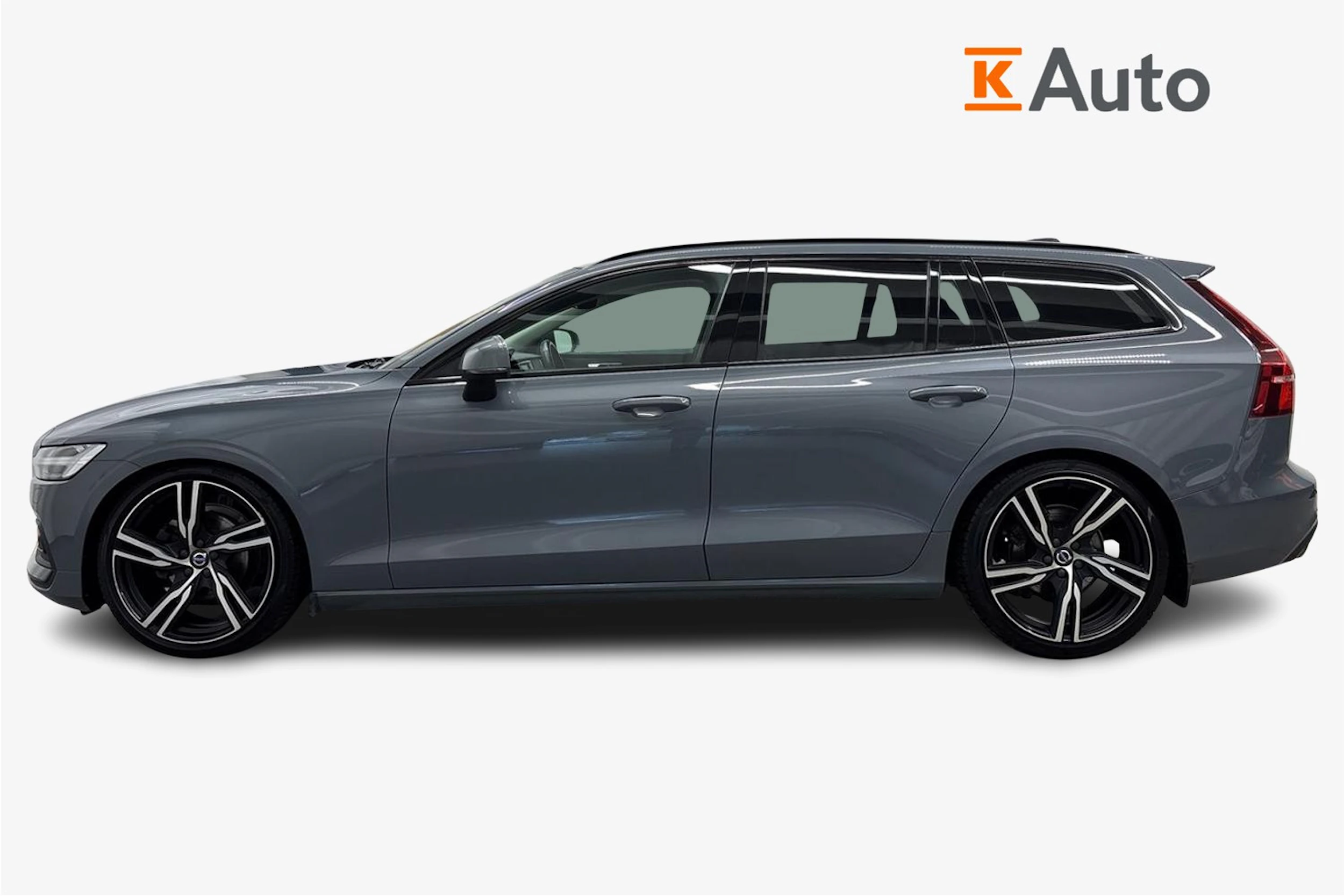 harmaa Volvo V60 2022 kuva 5.