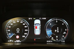 harmaa Volvo V60 2022 kuva 16.