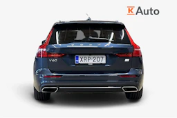 Sininen Volvo V60 2022 kuva 3.