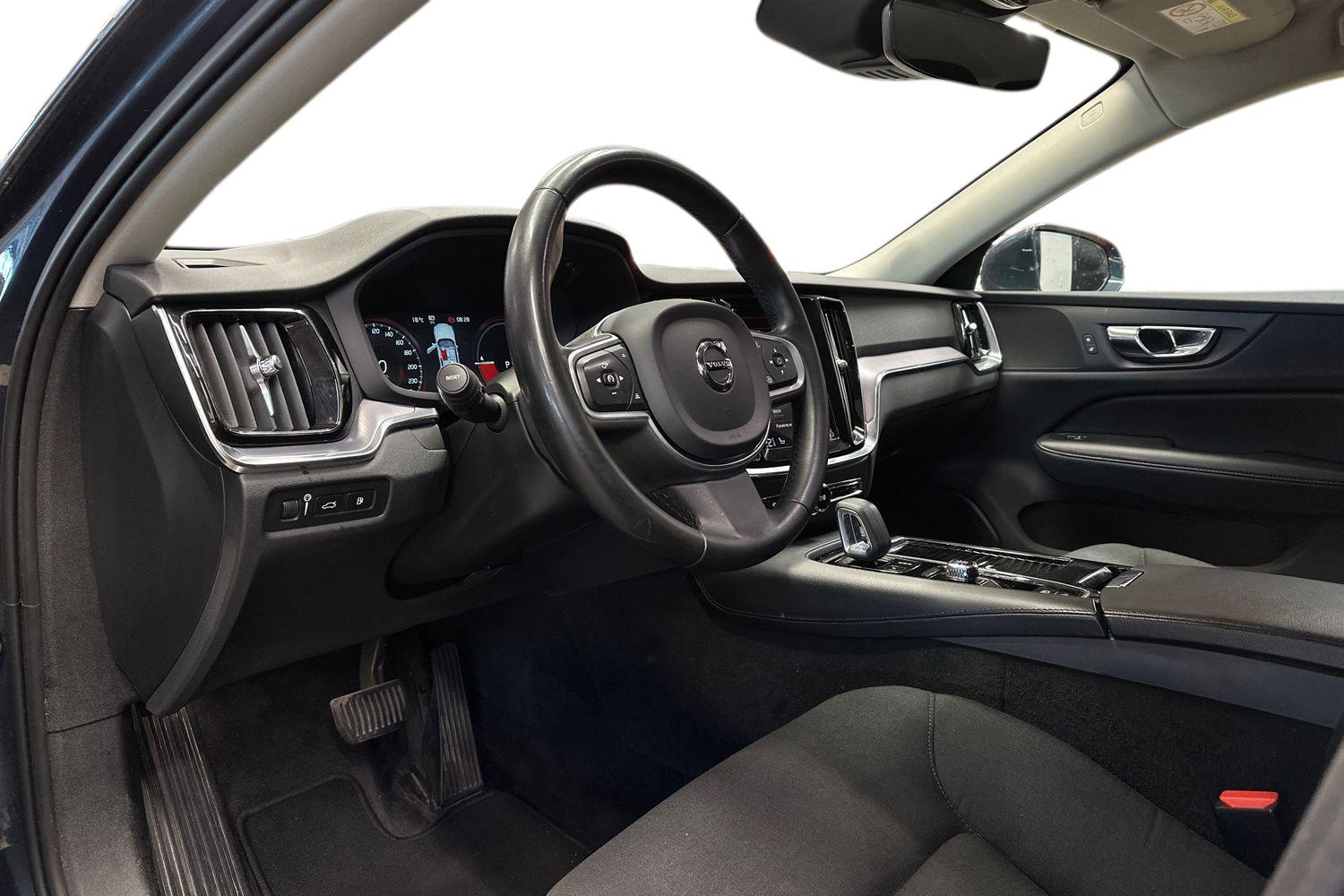 Volvo V60 2022, kuva 6/20