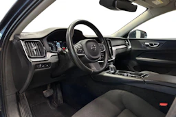 Sininen Volvo V60 2022 kuva 6.