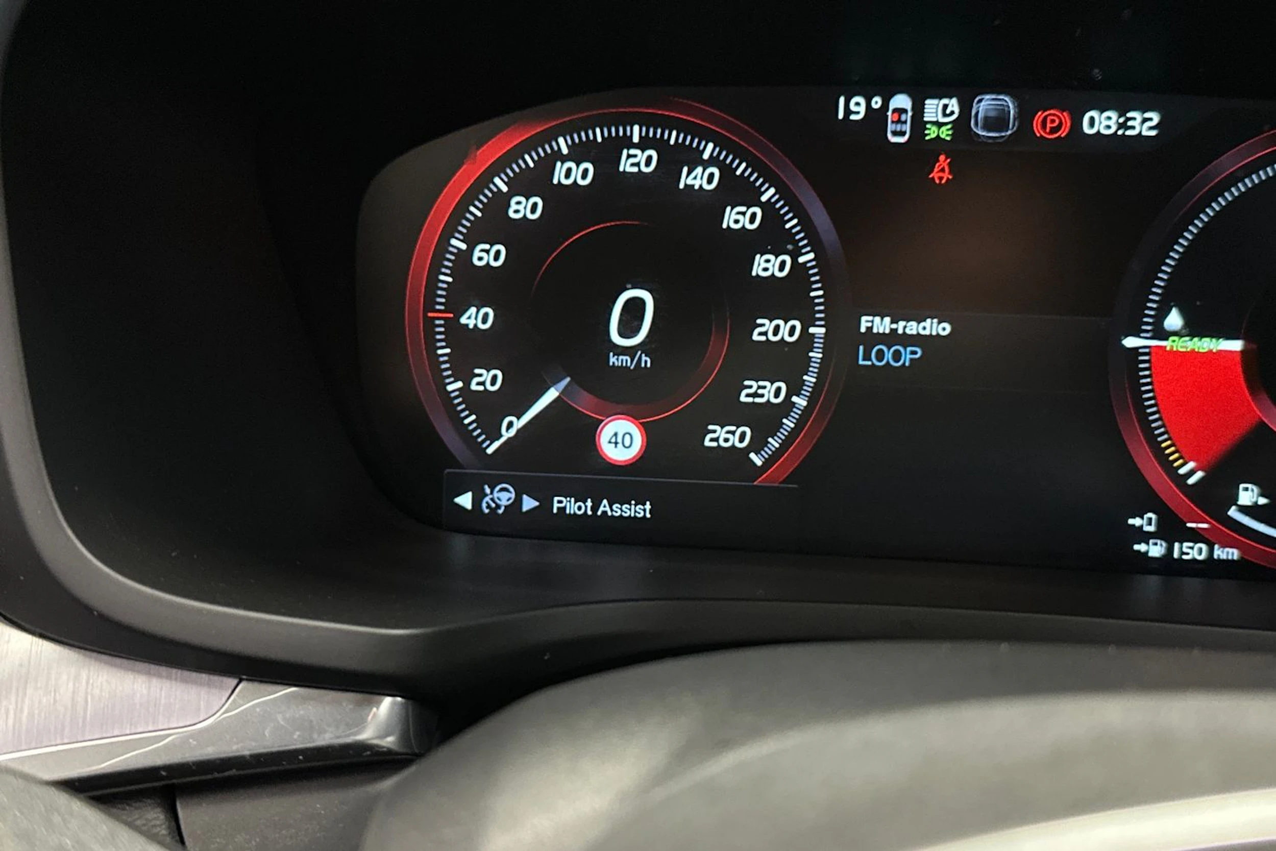Sininen Volvo V60 2022 kuva 18.