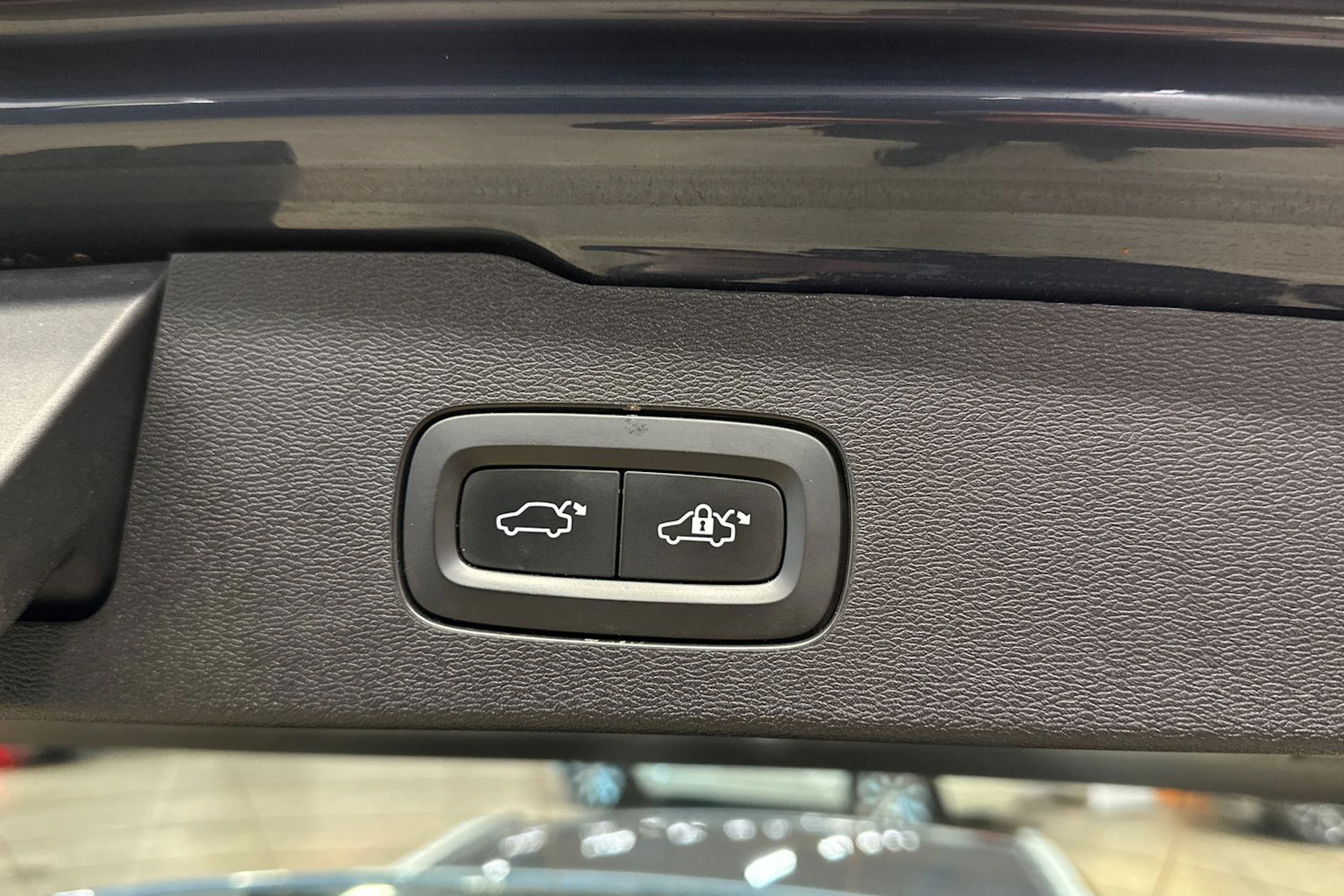 Sininen Volvo V60 2022 kuva 20.