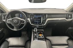 musta Volvo V60 2022 kuva 9.