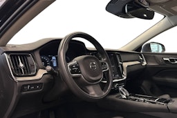 musta Volvo V60 2022 kuva 3.
