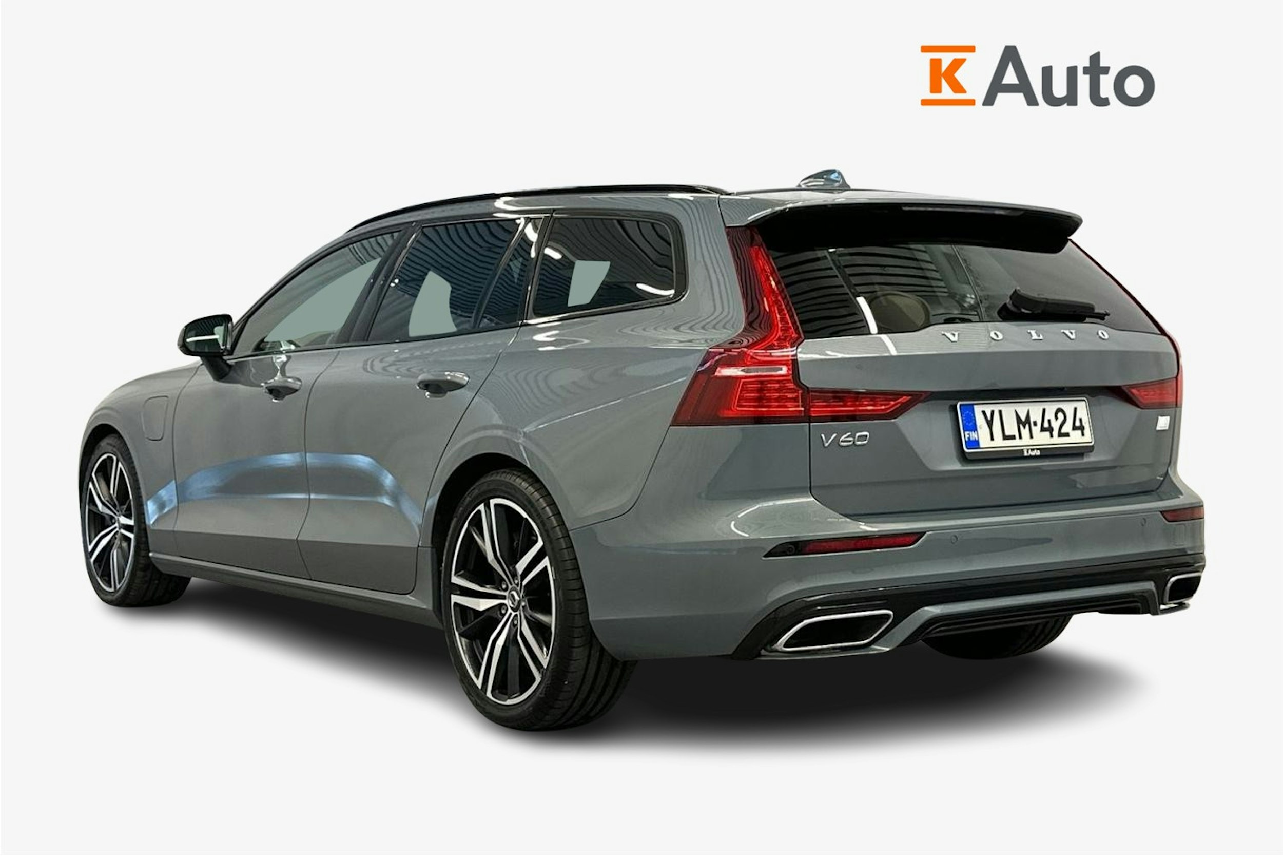 harmaa Volvo V60 2022 kuva 2.