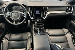 harmaa Volvo V60 2022 kuva 9.
