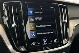 harmaa Volvo V60 2022 kuva 18.