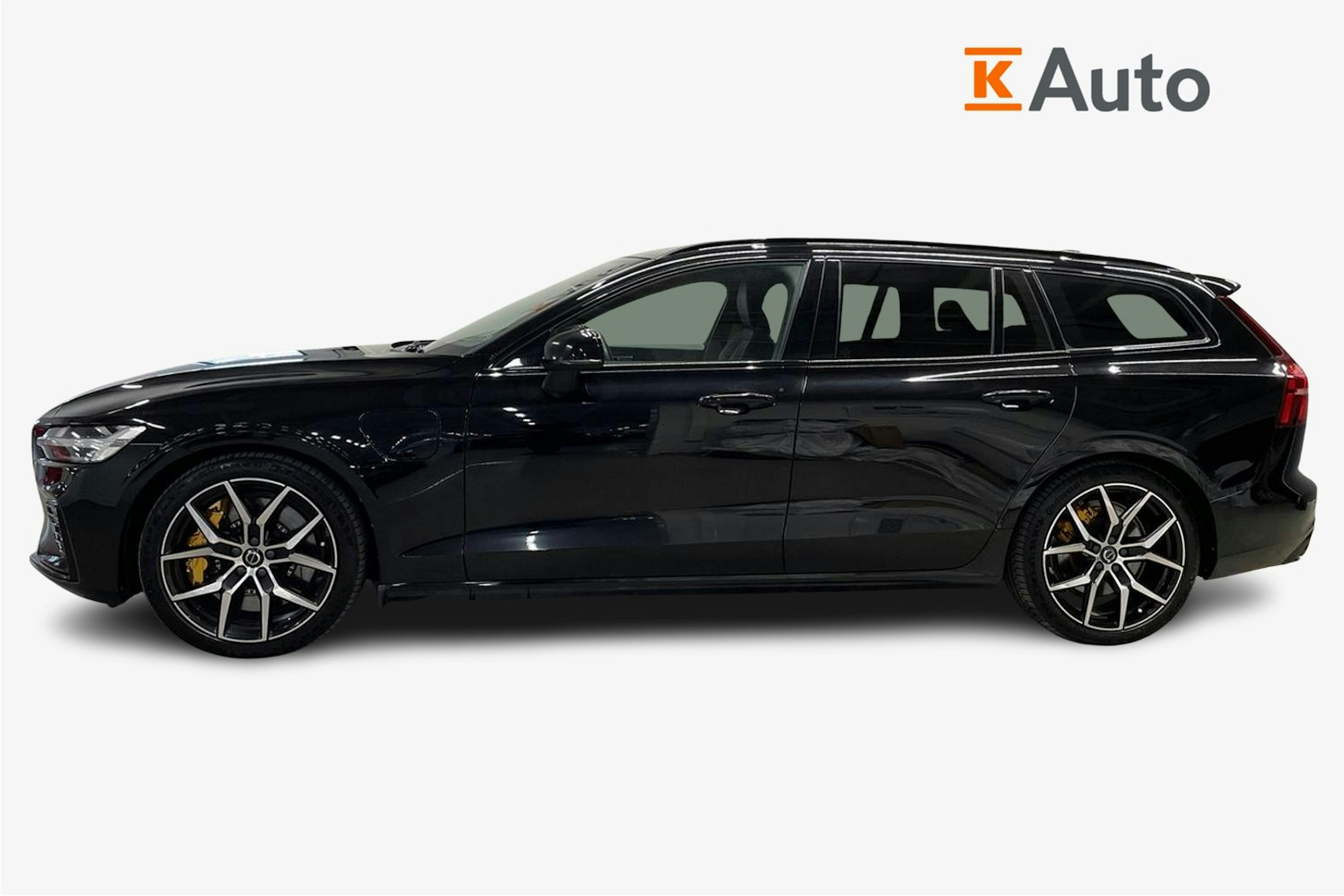 musta Volvo V60 2022 kuva 6.