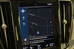 Valkoinen Volvo V60 2022 kuva 30.