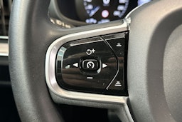 musta Volvo V60 2022 kuva 19.