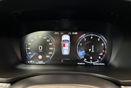 musta Volvo V60 2022 kuva 21.