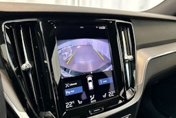 musta Volvo V60 2022 kuva 25.