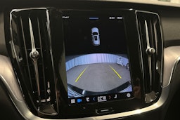 musta Volvo V60 2023 kuva 28.