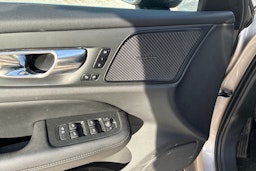 ruskea (beige) Volvo V60 2023 kuva 4.