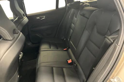 ruskea (beige) Volvo V60 2023 kuva 8.