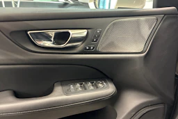 ruskea (beige) Volvo V60 2023 kuva 13.