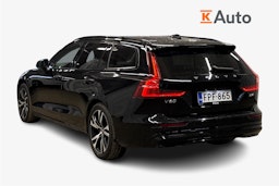 musta Volvo V60 2023 kuva 2.