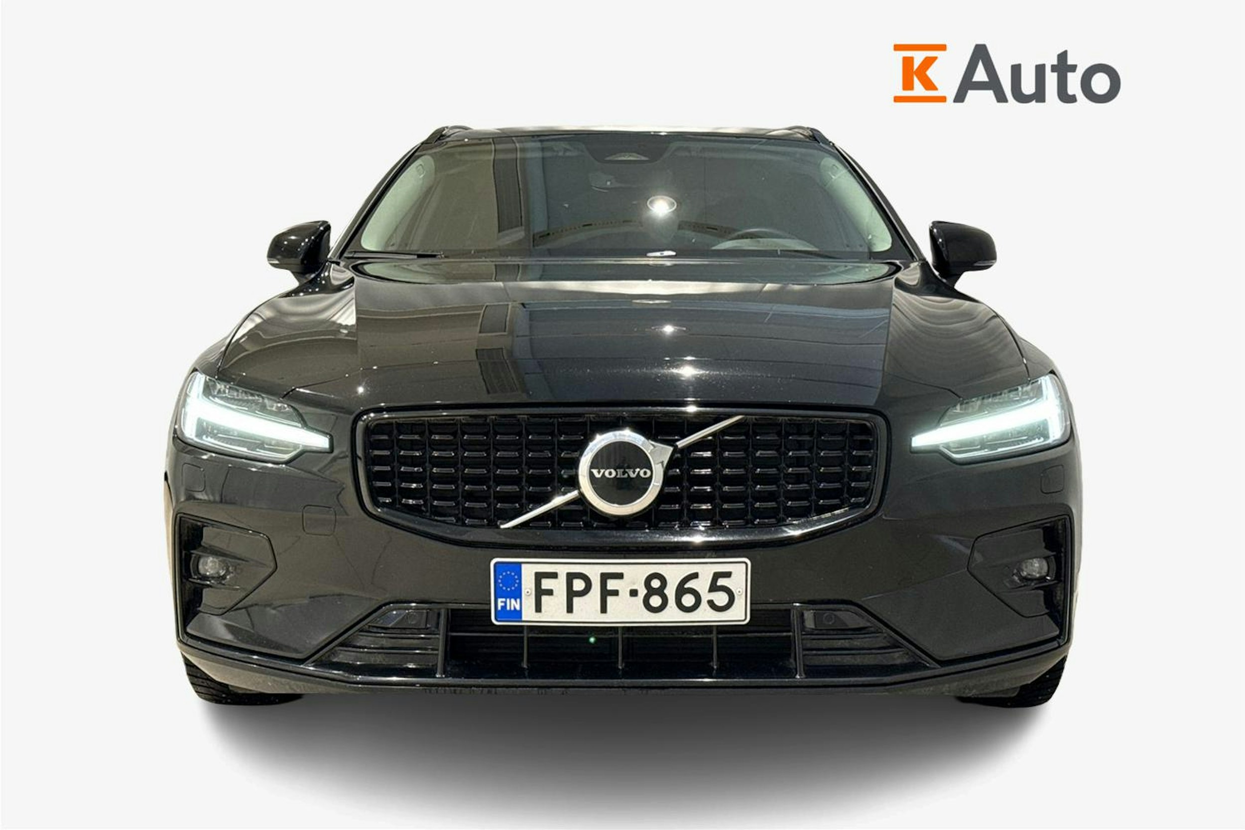 musta Volvo V60 2023 kuva 4.