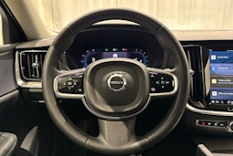 musta Volvo V60 2023 kuva 16.