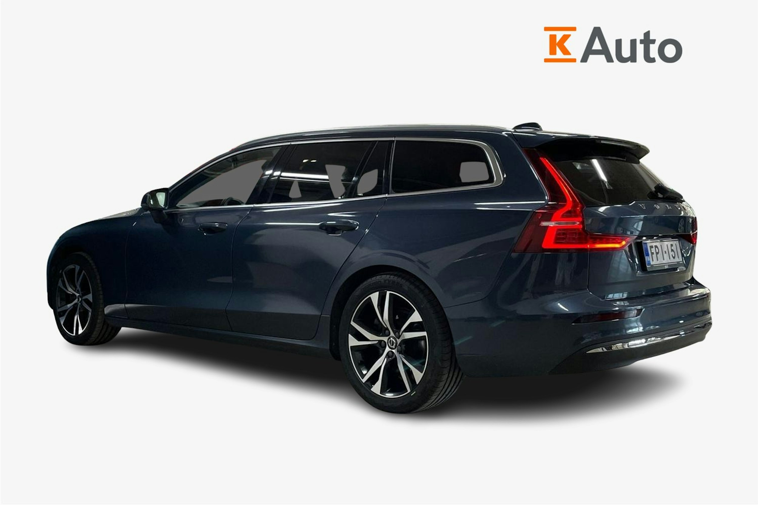 sininen Volvo V60 2023 kuva 2.
