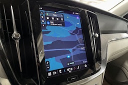 sininen Volvo V60 2023 kuva 20.