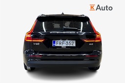 musta Volvo V60 2023 kuva 3.