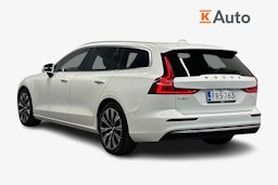 valkoinen Volvo V60 2023 kuva 2.