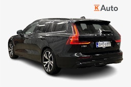 musta Volvo V60 2023 kuva 2.