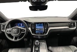 musta Volvo V60 2023 kuva 9.