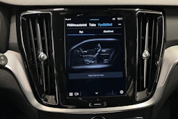 musta Volvo V60 2023 kuva 25.