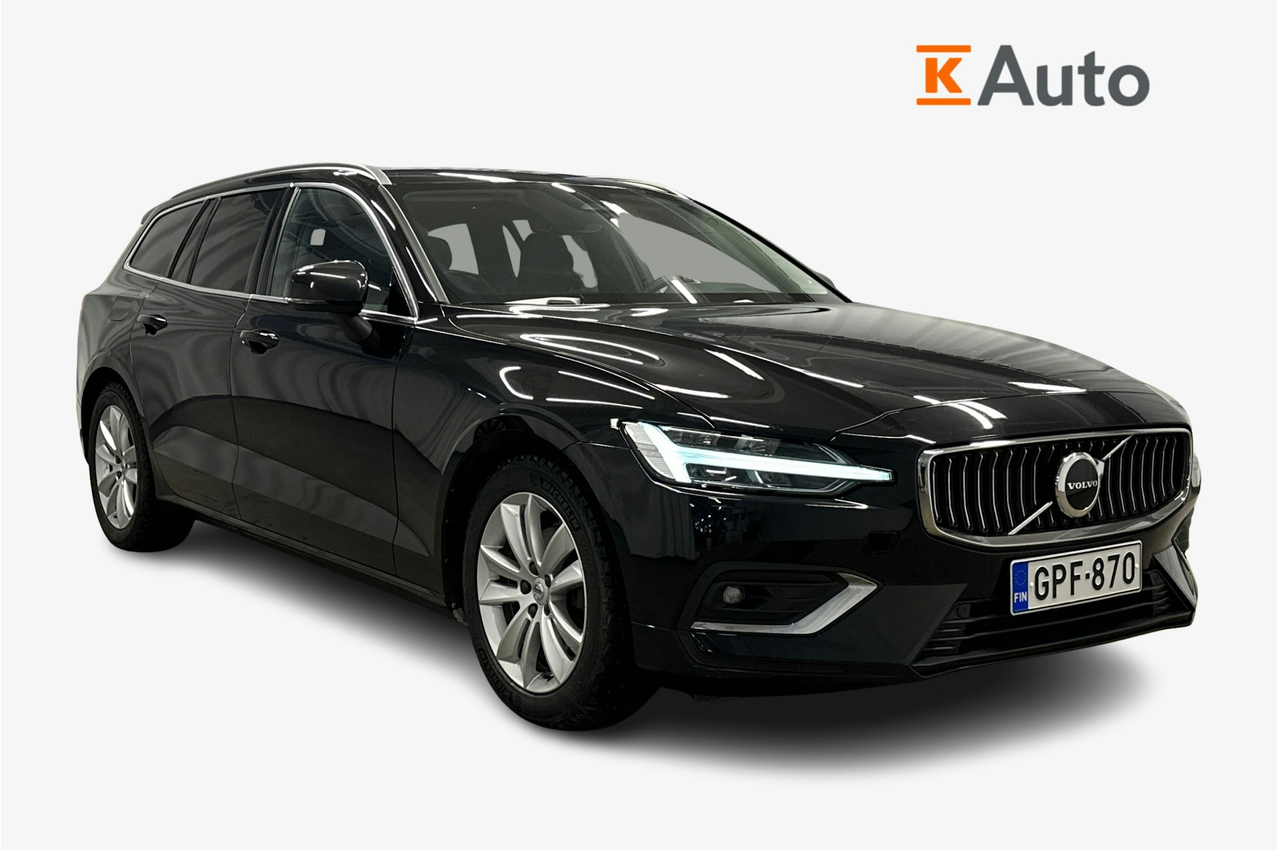 musta Volvo V60 2023 kuva 35.