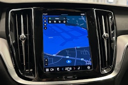 musta Volvo V60 2023 kuva 61.