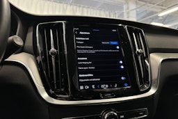 musta Volvo V60 2023 kuva 63.