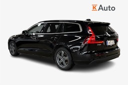 musta Volvo V60 2023 kuva 2.