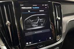 musta Volvo V60 2023 kuva 24.