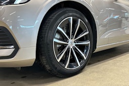 ruskea (beige) Volvo V60 2023 kuva 11.