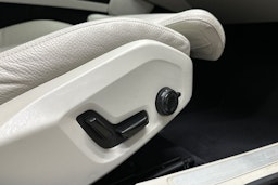 ruskea (beige) Volvo V60 2023 kuva 16.