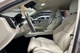 ruskea (beige) Volvo V60 2023 kuva 19.