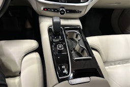 ruskea (beige) Volvo V60 2023 kuva 24.