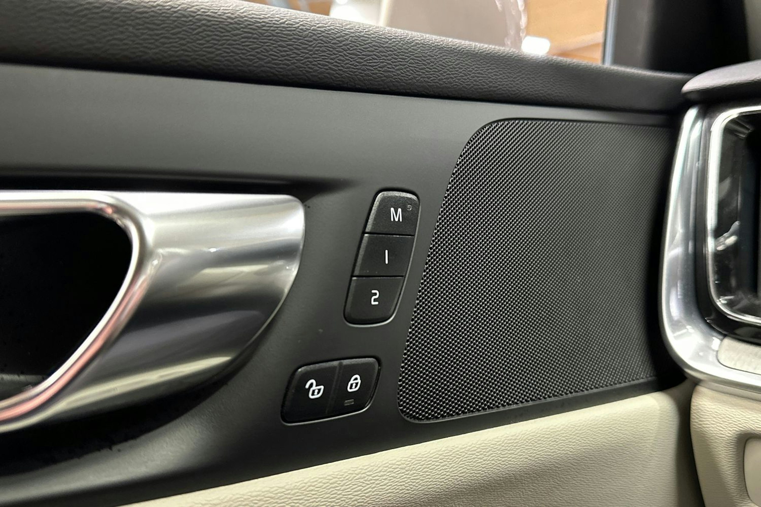 ruskea (beige) Volvo V60 2023 kuva 28.