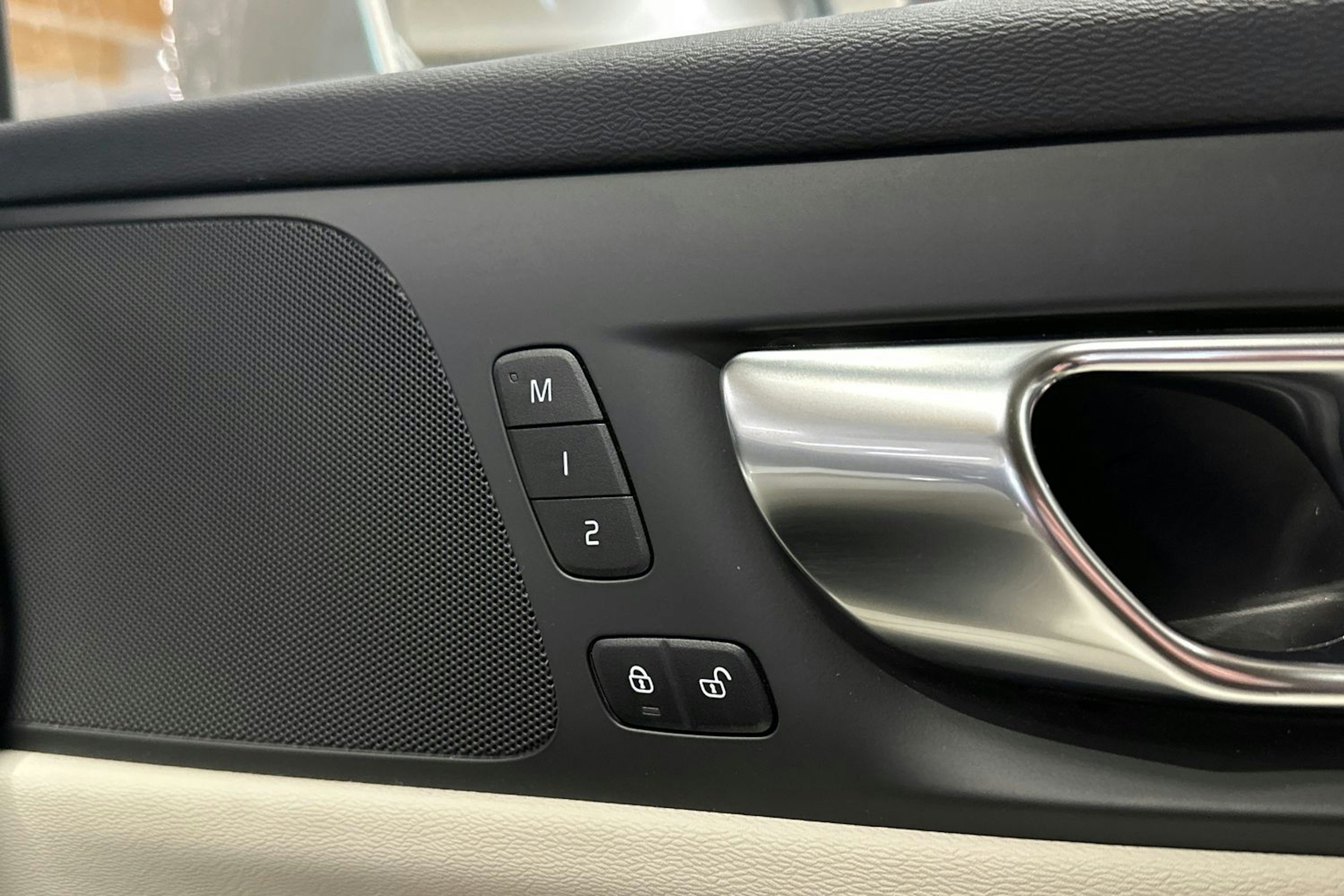 ruskea (beige) Volvo V60 2023 kuva 29.