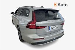 Harmaa Volvo V60 2023 kuva 2.
