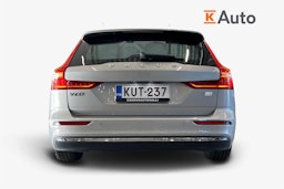 harmaa Volvo V60 2023 kuva 3.