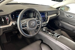 harmaa Volvo V60 2023 kuva 7.