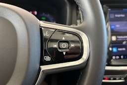 harmaa Volvo V60 2023 kuva 21.