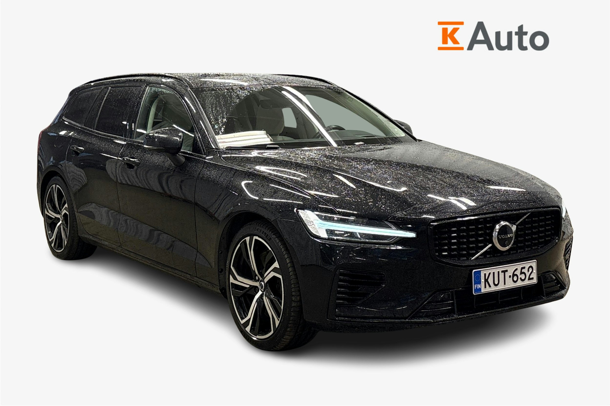 musta Volvo V60 2023 kuva 1.