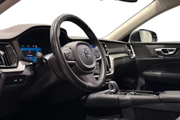 musta Volvo V60 2023 kuva 8.