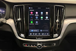 harmaa Volvo V60 2023 kuva 18.